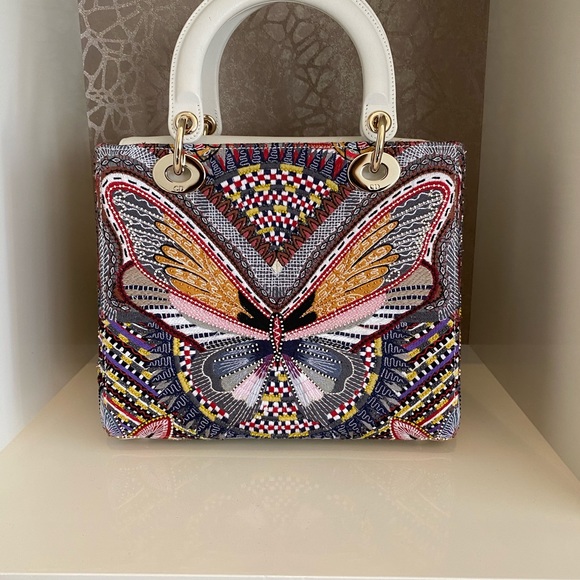 Lady Dior Embroidered runway medium handbag - Picture 2 of 8